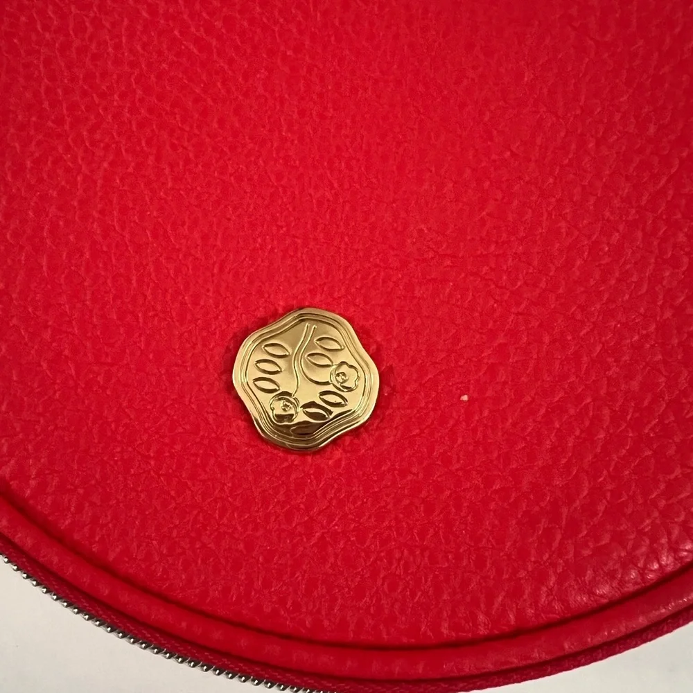 Shiseido Bold Red Cosmetic Pouch NWOT - Picture 2 of 6